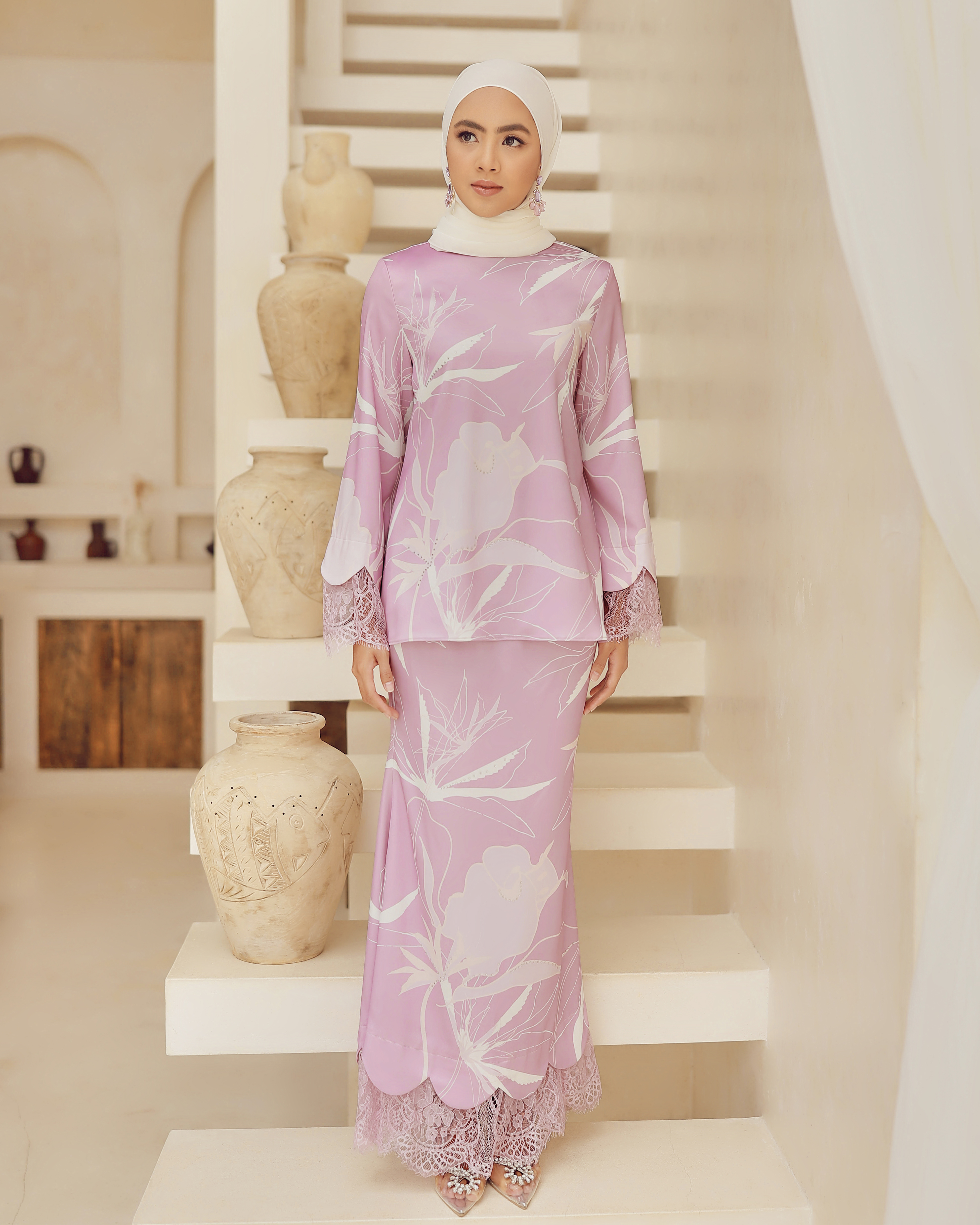 Lace hotsell baju kurung